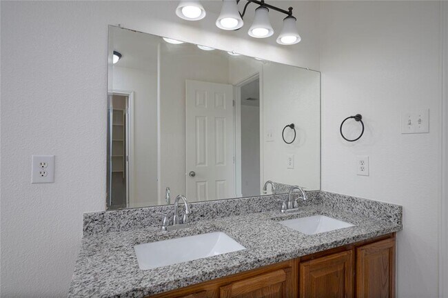 Building Photo - 603 Constellation Dr