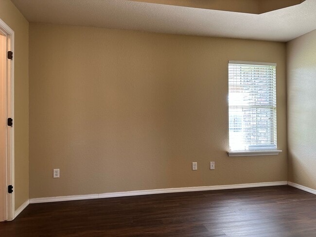 Building Photo - Beautiful Living: 3 Bed, 2 Bath Home with ...