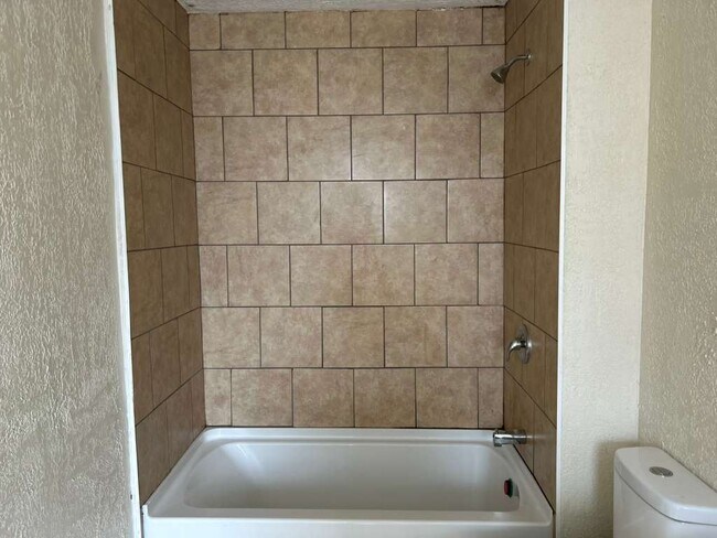 Building Photo - 108 Stamm Ave