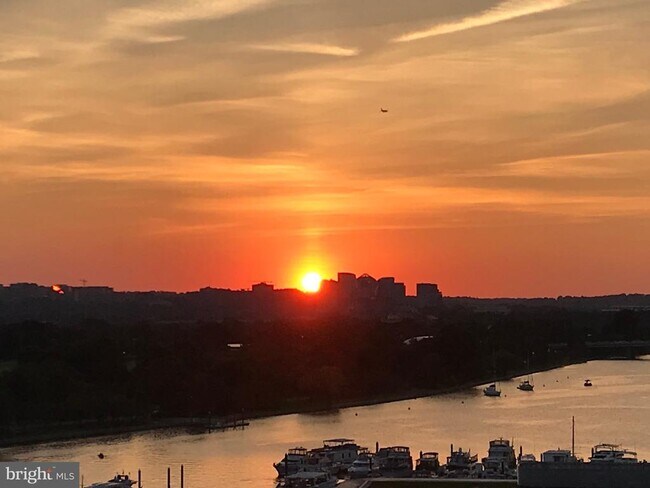 Building Photo - 520 N St SW