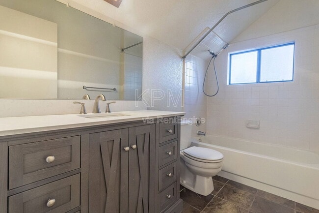 Building Photo - 2828 Smoke Tree Cir