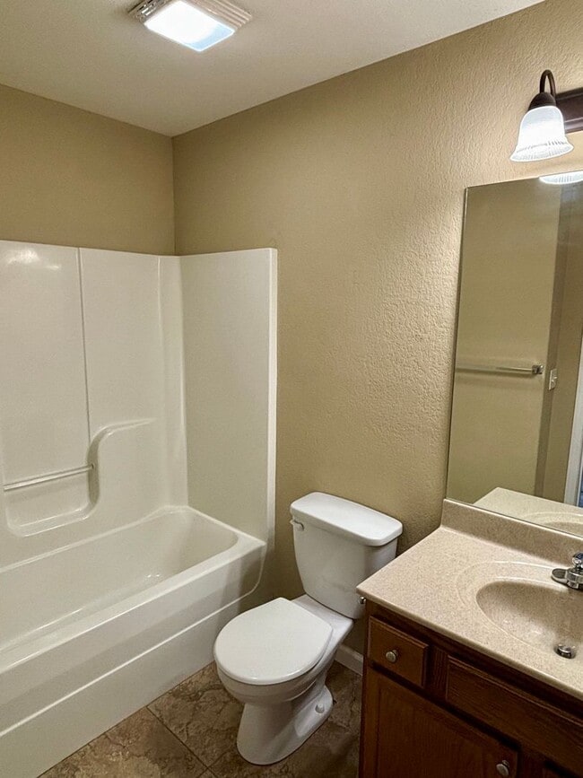 Building Photo - Feel Right at Home – Spacious 4 Bed / 3 Bath Duplex on Manhattan’s East Side