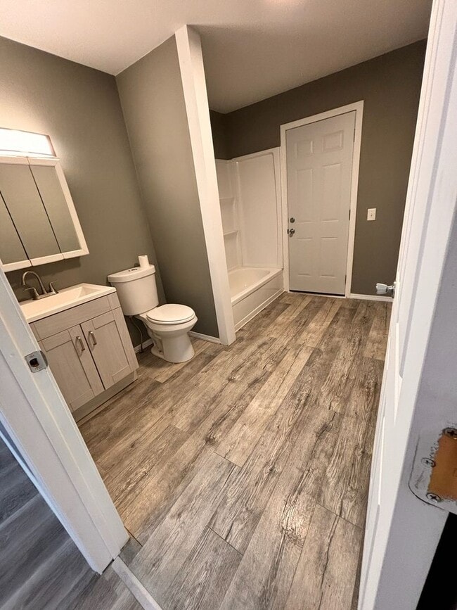 Building Photo - 109 S Illinois Ave