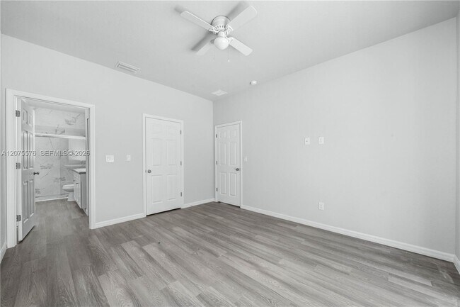 Building Photo - 1481 Las Villas Blvd