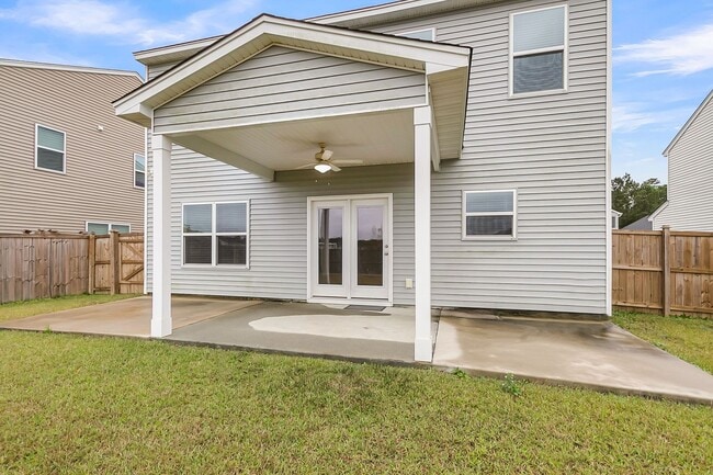 Building Photo - Quiet Comfort Near Cane Bay