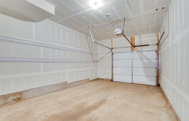 Building Photo - 3875 S Dayton St