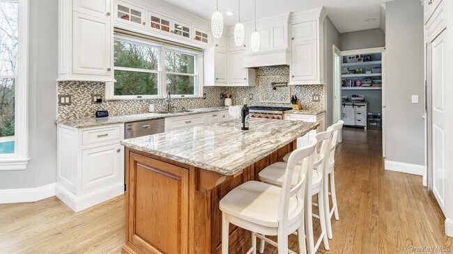 Building Photo - 151 Chardonnay Dr