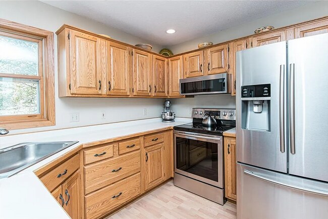 Building Photo - 4235 Stoneham Ln NW