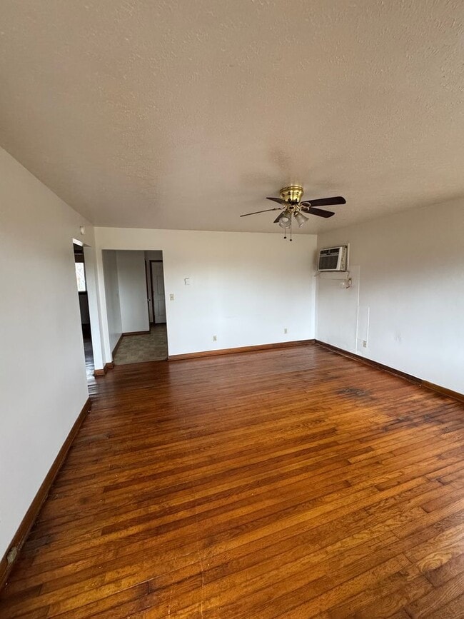 Building Photo - 2/1 outside city limits of Shelby, NC