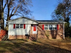 Building Photo - 5405 Hilltop Cir