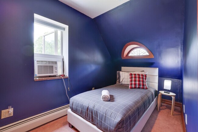 Building Photo - One of a kind Castle on the Hill for Rent! Minimum 1 month lease