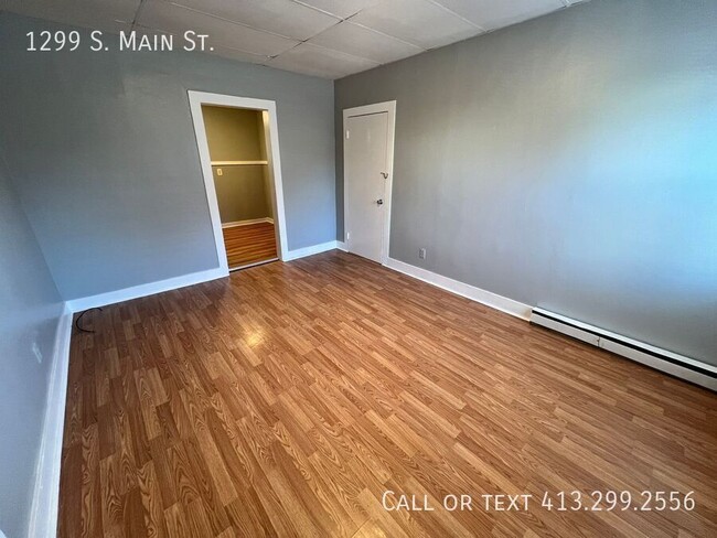 Building Photo - 1299 S Main St