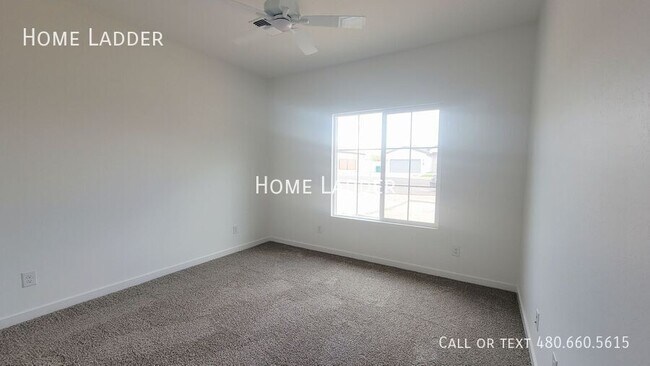 Building Photo - 926 N 97th Way
