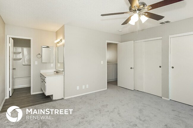 Building Photo - 804 Crabapple Dr