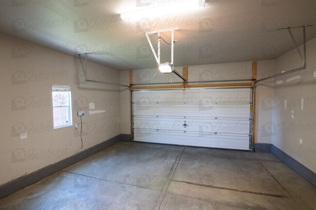 Building Photo - 10294 E 59th Ave