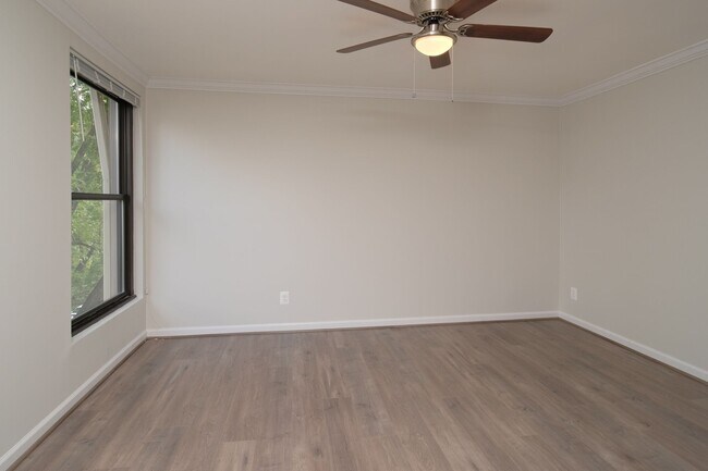 Building Photo - 138 Duvall Ln