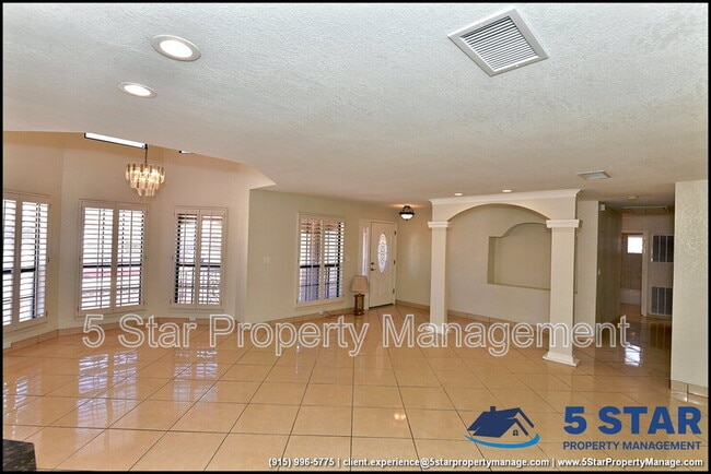 Building Photo - 11620 Laura Marie Dr