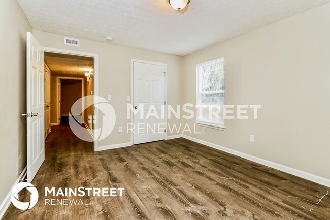 Building Photo - 2913 Dumesnil St