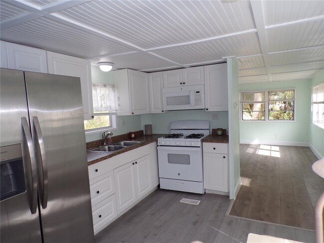 Building Photo - 3410 Bayside Pkwy