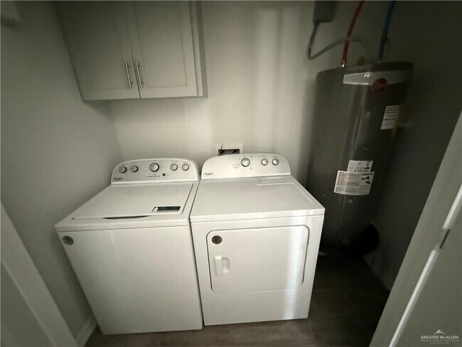 Building Photo - 13 Puffin Ave