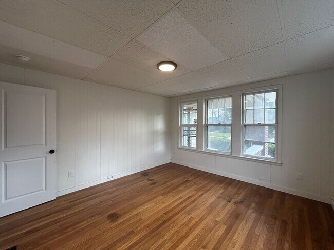 Building Photo - 1614 43rd Street Ensley