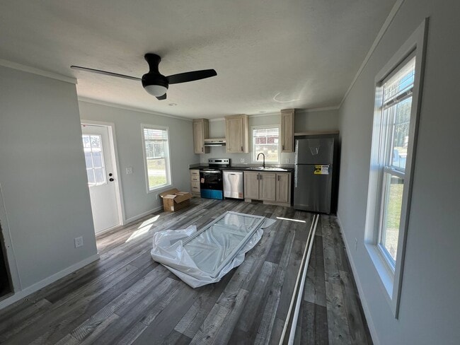 Building Photo - 1 Bedroom 1 Bath Mobile Home For Rent