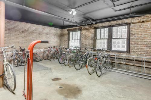 Building Photo - 1836 N Humboldt Blvd