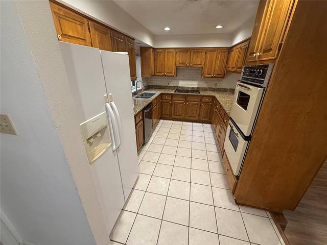 Building Photo - 5883 Westhaven Dr