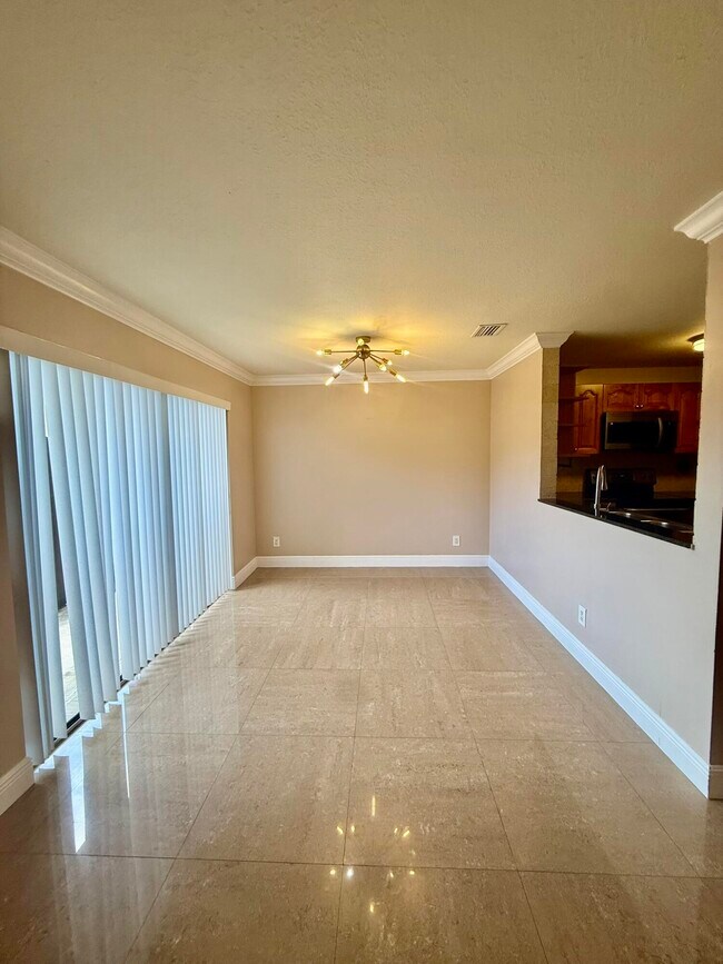 Building Photo - 2050 Oleander Blvd