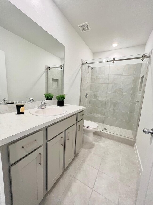 Building Photo - 429 NE 12th St