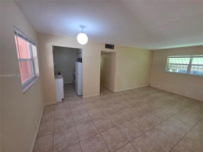 Building Photo - 6130 Funston St