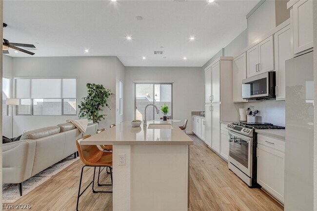 Building Photo - 3354 Via Strada St