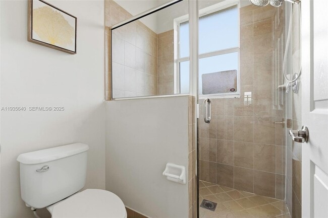 Building Photo - 165 Emerald Creek Terrace