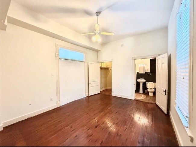 Building Photo - 1427 Church St