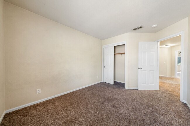 Building Photo - 1451 Lorimer Way