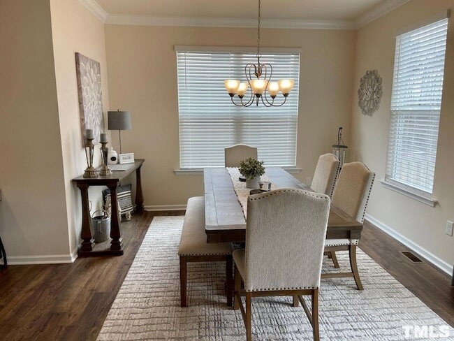 Building Photo - 1116 Finch Ct