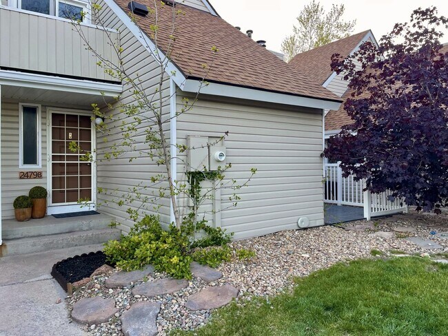 Building Photo - Spacious 2bed/2bath Condo in Aurora