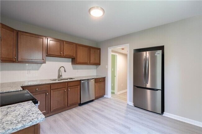 Building Photo - 55 Phelps Cir