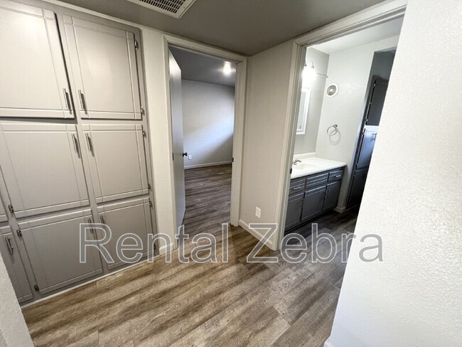 Building Photo - 1728 I St