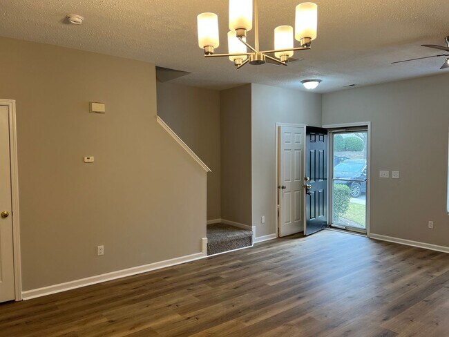 Building Photo - 116 Baberton Dr
