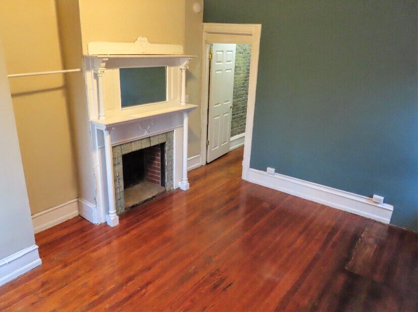 Building Photo - 618 E Girard Ave