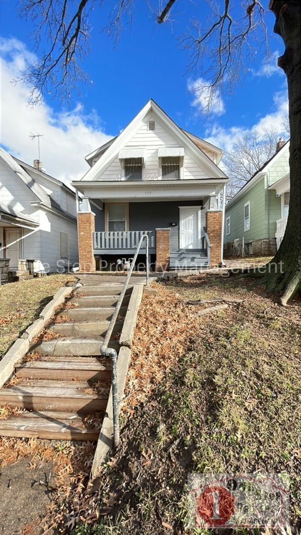 Building Photo - Beautiful 4 Bedroom 2 Bathroom Home in Kansas City!