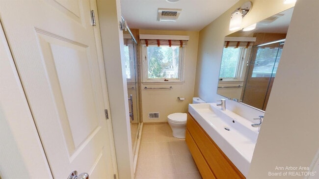 Building Photo - 2235 Prairie St