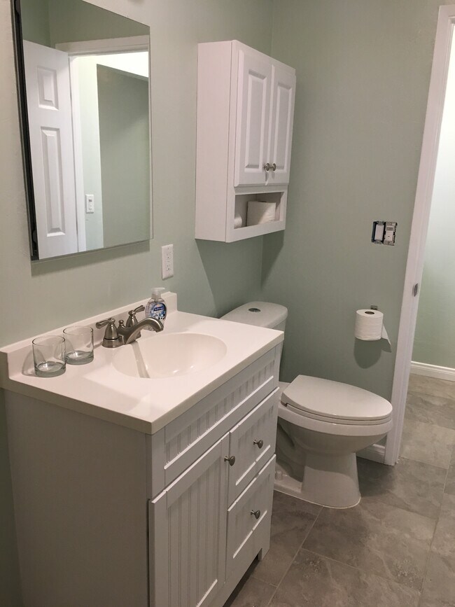 Building Photo - 632 Maria Ave