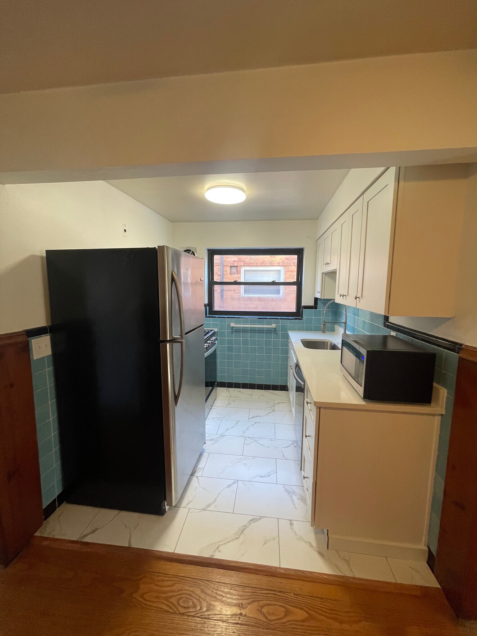 Building Photo - 3941 Millsbrae Ave