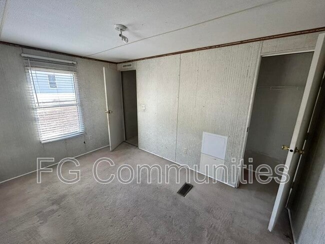 Building Photo - 1754 Zion Rd