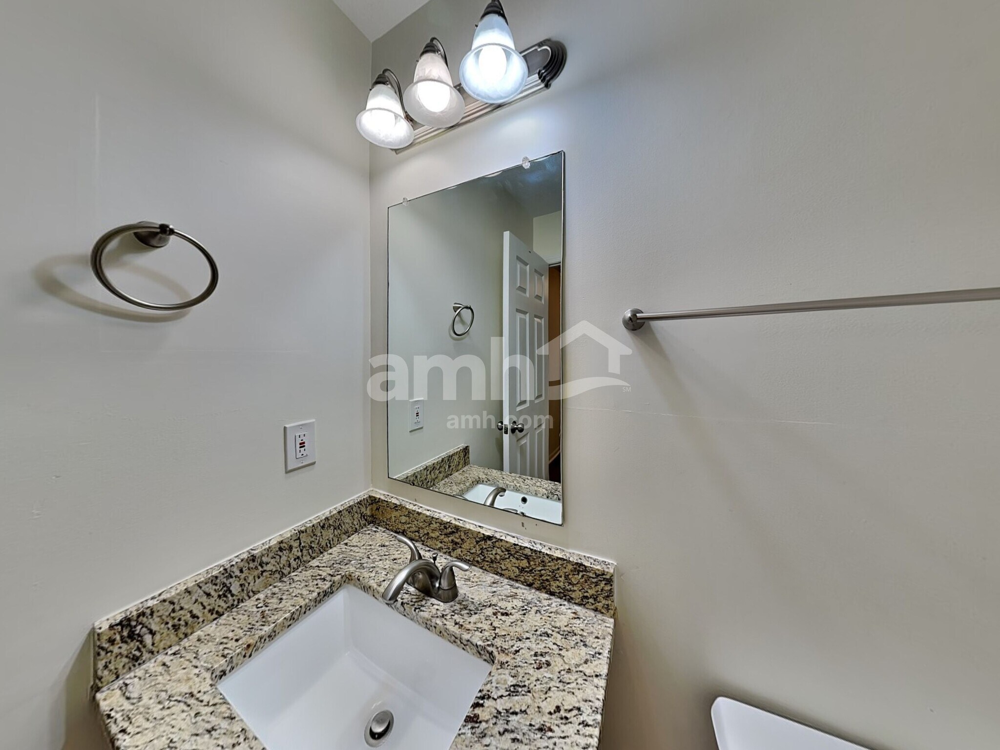 Building Photo - 5605 Stevens Dr