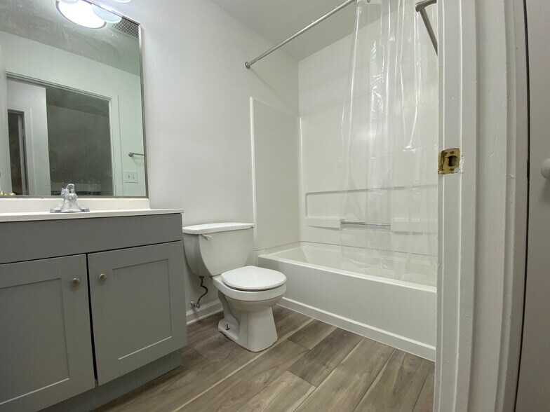 Building Photo - 4009 Aspen St