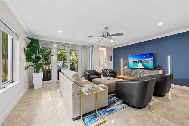 Building Photo - 122 NE 16th Terrace