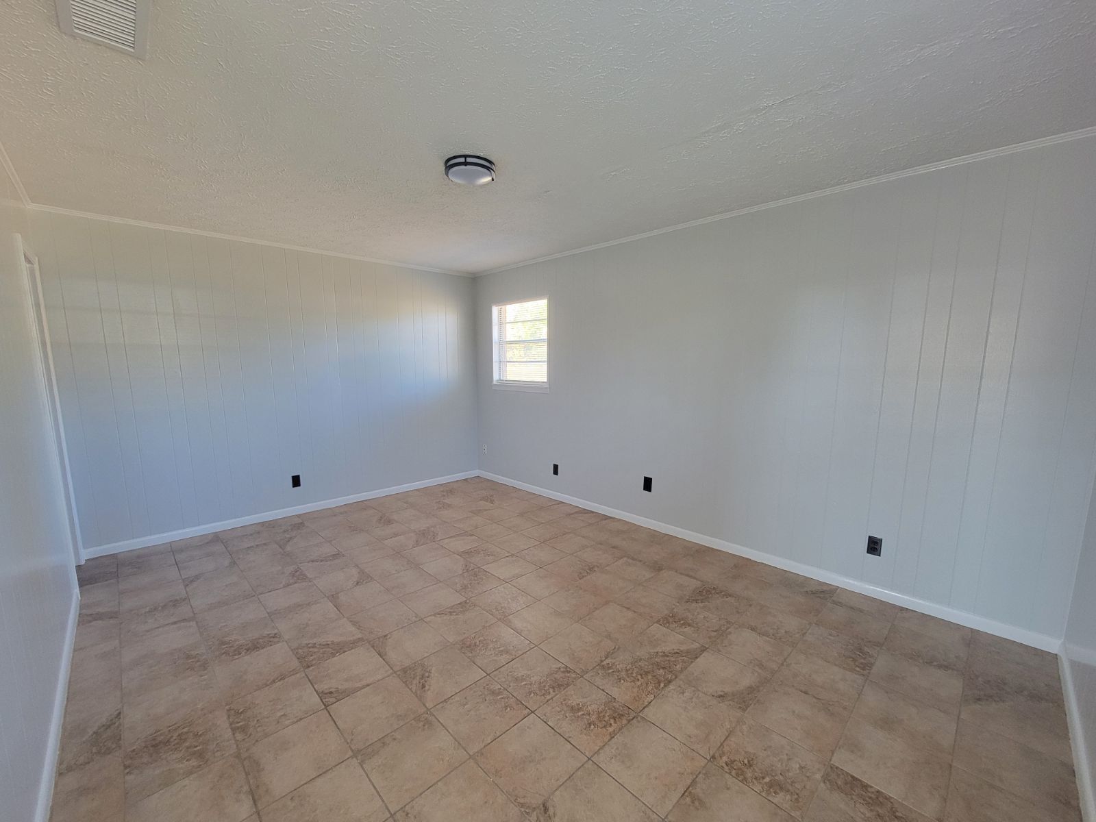 Building Photo - 6529 Chipewa St